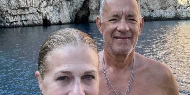 Holywood yıldızı Tom Hanks eşi ile 37. Evlilik yılını Bodrum’un karşısındaki adada kutladı