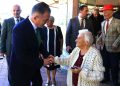 Vali Akbıyık’tan Yaşlılar Günü’nde Neylüfer Teyzeye Anlamlı Jest