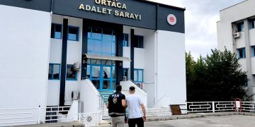 Operasyonlarda 97 Bin TL ve 1070 Pound Ele Geçirildi! 12 Şahıs Tutuklandı