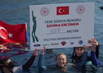 Şahika Ercümen dünya rekoru kırdı