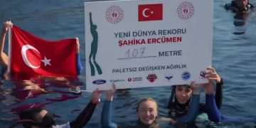 Şahika Ercümen dünya rekoru kırdı