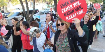 Muğla’da Kadınlar Boş Tencerelerle Yürüdü