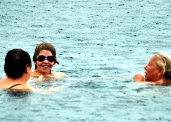 Bodrum’da yağmur altında deniz ve balık avlama keyfi