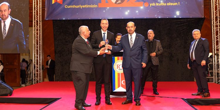 Muğla Valisi Dr. İdris Akbıyık “Yılın Valisi” Seçildi