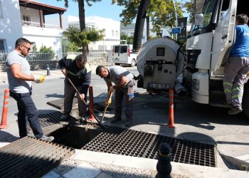 Bodrum’da Mazgal ve Yağmur Suyu Hattı Temizliği Sürüyor