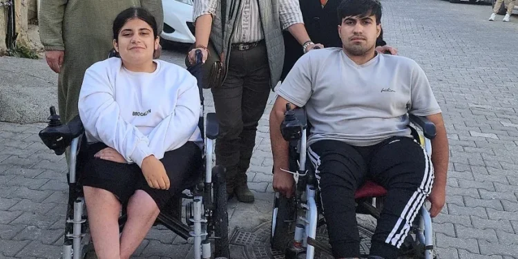 KOSKOCA BODRUM’ DA İKİ ENGELLİ ÖĞRENCİYE SERVİS ARACI BULAMAYINCA ÇÖZÜMÜ “ÇOCUKLAR OKUMASINLAR” DİYE BULDULAR İDDİASI