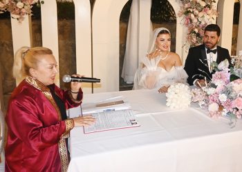 İki Restaurant İşletmecisi Dünya Evine Girdi