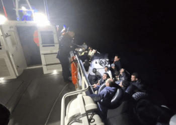 Bodrum Açıklarında Motor Arızası Yaşayan Botta 21 Göçmen Kurtarıldı