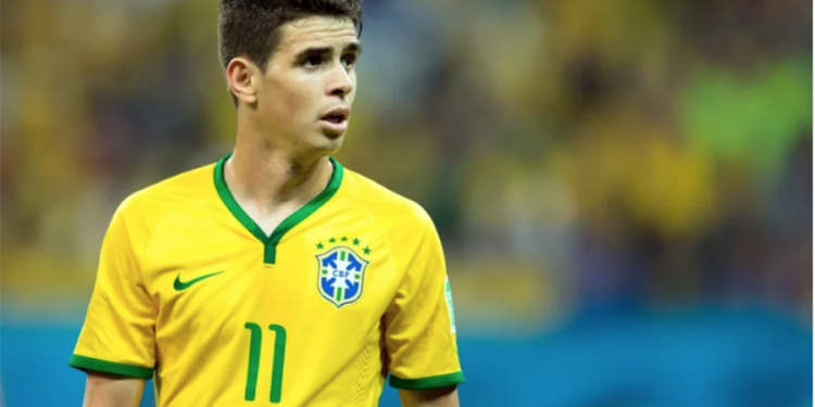 Dünyaca ünlü futbolcu antrenmanda fenalık geçirdi, yoğun bakıma kaldırıldı