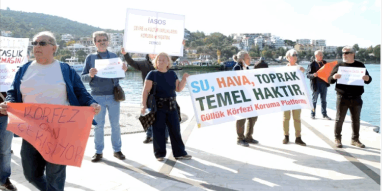 Güllük yat limanı yapılmasın eylemi yaptılar