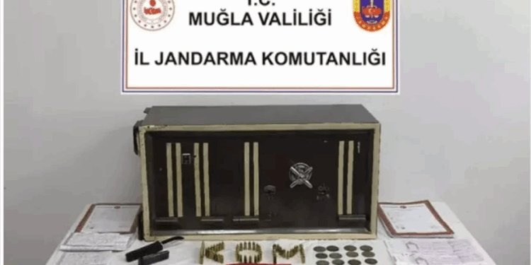 Tefecelik operasyonunda baba ve iki oğlu tutuklandı