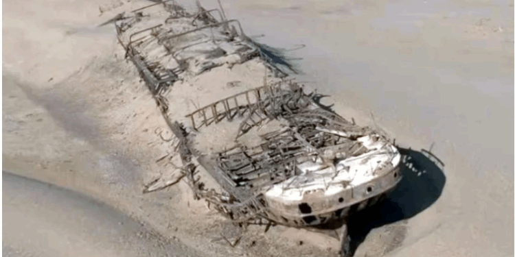 500 yıl önce okyanusta kaybolan Portekiz gemisi dünyanın en kurak ve ıssız  Namibya çölünde binlerce altın ile birlikte bulundu