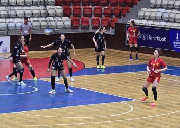 Denizin Kızları İlk Yarının Son Maçında Fırtına Gibi Esti: Göztepe 21 – 29
