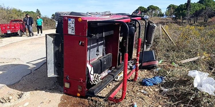 Safari aracı devrildi: 9 turist yaralandı