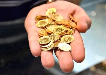 Altın sahiplerine kötü haber ünlü ekonomistten geldi