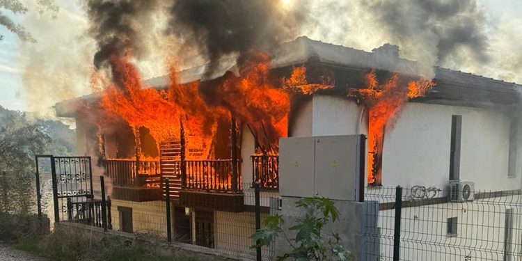 Remzi Kazmaz Silivri’de Ekrem İmamoğlu’nu ziyaret etti