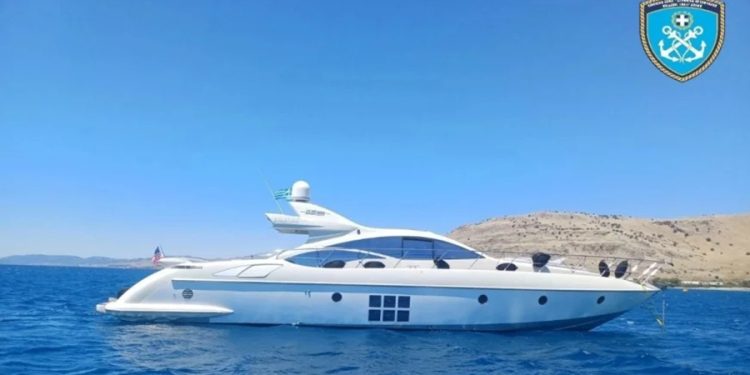 Göçmenleri eğlendire eğlendire kaçırıyorlar