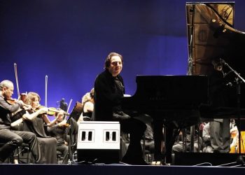 Fazıl Say “Mozart ve Mevlana” ile Türkiye’de ilk kez sahne alacak