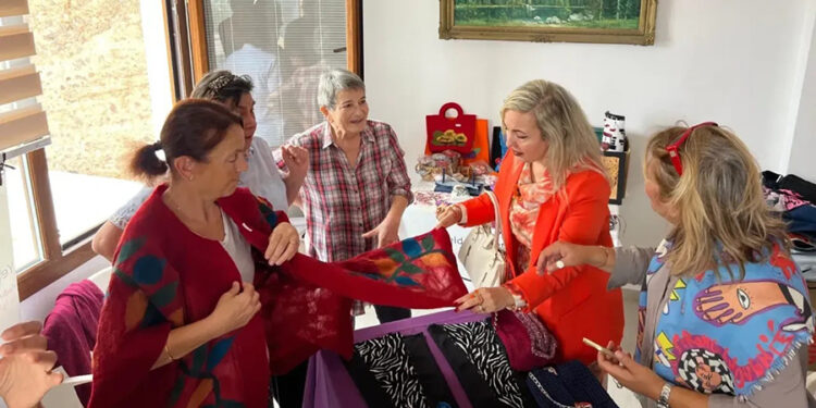 Muğla’da otobüs ile minibüs çarpıştı: 2 yaralı