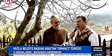 Ahmet Aras “Ormancı” Türküsünü Canlı Yayında Söyledi