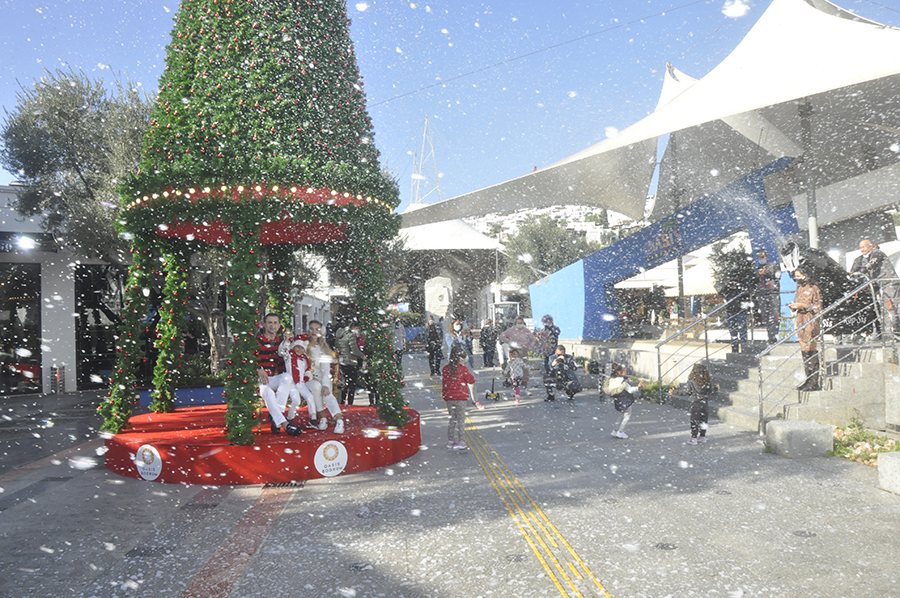 YILBAŞI IŞILTISI OASIS BODRUM’DA