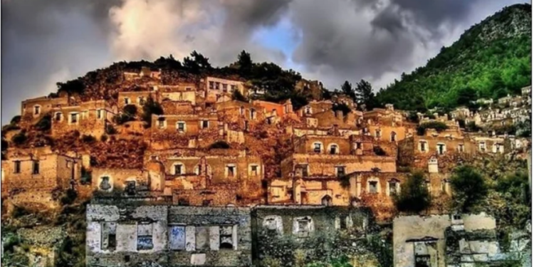 Türkiye’nin en gizemli köyü Muğla’da: Gitmek cesaret istiyor, hayalet köy olarak biliniyor