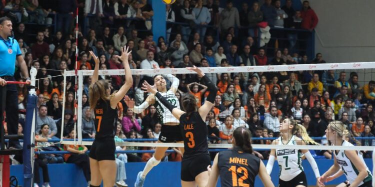 BODRUM’UN İNCİLERİ ECZACIBAŞI İLE KARŞILAŞTI