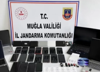 Muğla’da paravan şirket kurup milyarlık vurgun yapan çete çökertildi