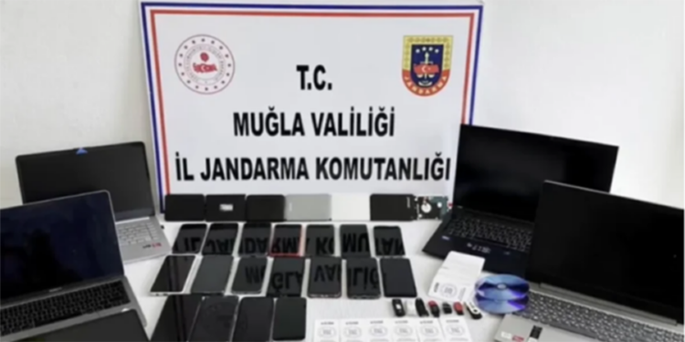 Muğla’da paravan şirket kurup milyarlık vurgun yapan çete çökertildi