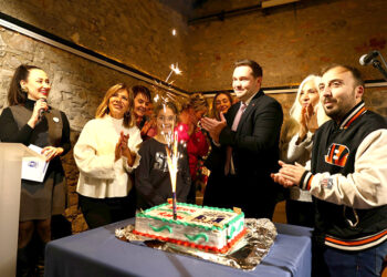 Müzik ve Eğlence Dolu Yeni Yıl Kokteyli