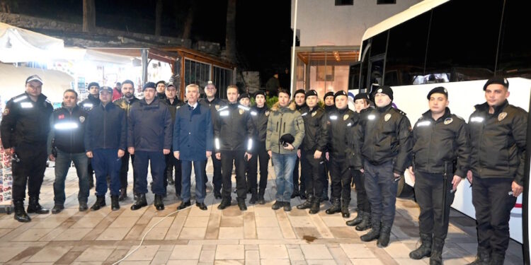 Bodrum Kaymakamı Sırmalı Yılbaşı Gecesi Güvenlik Noktalarında