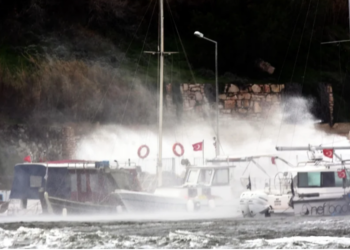 Bodrum’da fırtına etkili oldu, uyarı geldi