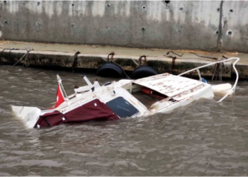 Bodrum’da Fırtına Kabusu: Tekneler Battı, Ağaçlar Devrildi