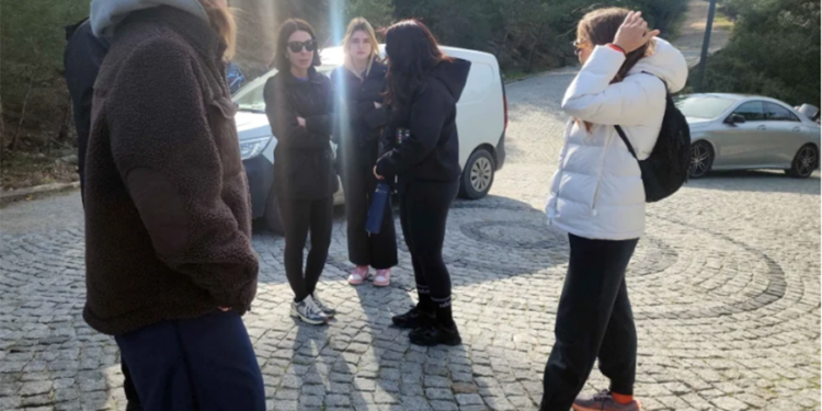 Pedasa antik kentini ziyaret giden kadınları soydular 