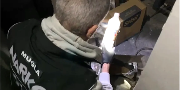 Uyuşturucu Operasyonunda 3 Şüpheli Tutuklandı