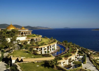 Bodrum’da mühürlenen ve Holywood yıldızının açılışını yaptığı davalık otelin yeniden ÇED süreci başlatıldı