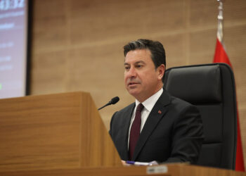 Ahmet Aras’tan İlginç Kürtçe Çıkışı: “Her Şey Türkçe, Yasalar Türkçe…”