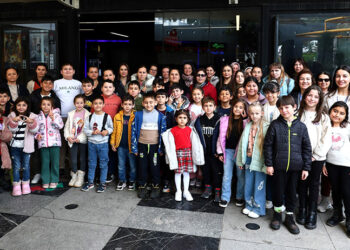 Belediyeden Çocuklara Yarıyıl Tatilinde Sürpriz Sinema Gösterimi