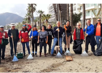 Marmaris Doğa Gönüllüleri’nden sahil temizliği