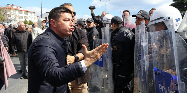 Marmaris Belediye Başkanı Acar Ünlü Davasında Karar Çıktı