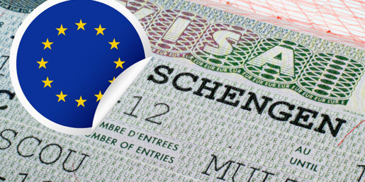 Schengen vizesinde süre 10 yıla çıkıyor