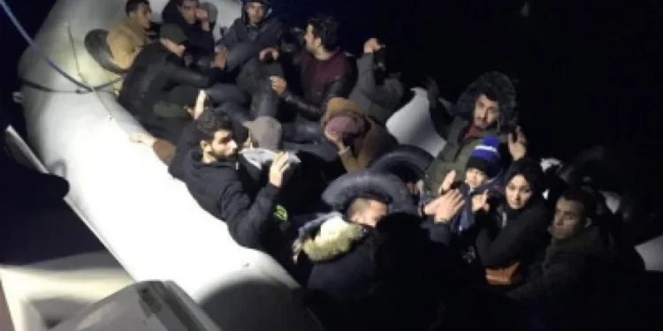 Torba Açıklarında 34 Düzensiz Göçmen Yakalandı