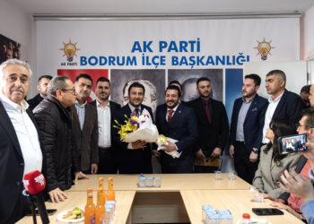 AK Parti Bodrum İlçe Başkanlığı’nda Devir Teslim Töreni Gerçekleştirildi