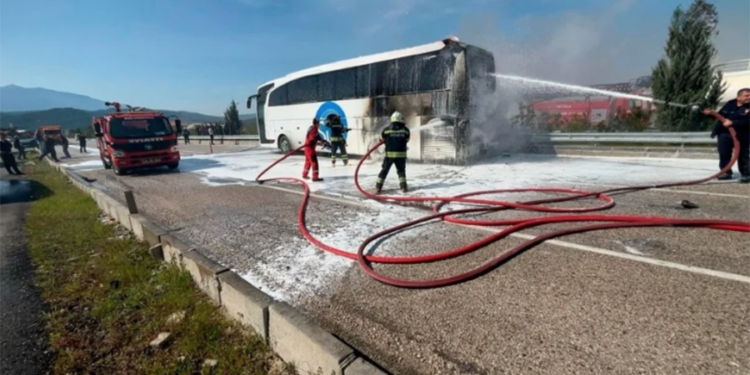 Muğla’da Otobüs Yangını Paniğe Neden Oldu
