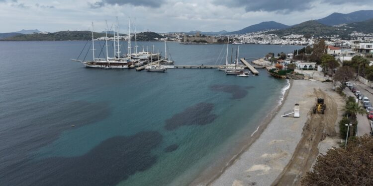 BODRUM BELEDİYESİ PLAJLARI YAZA HAZIRLIYOR