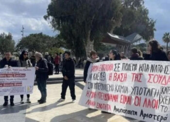 Savaş başladı turistik ada karıştı