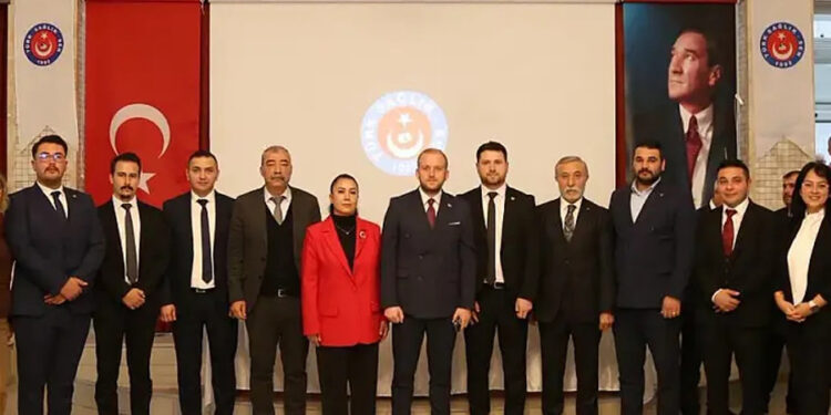 Ataş, “Maaşlar Kiraya Gidiyor, Sağlık Çalışanı Tükeniyor”