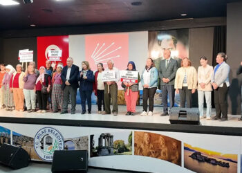 Fethiye’de göçmen kaçakçılığı yapılan tekne yandı