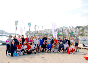 BODRUM’DA 60 KADIN İLK KEZ KÜREKLE TANIŞTI