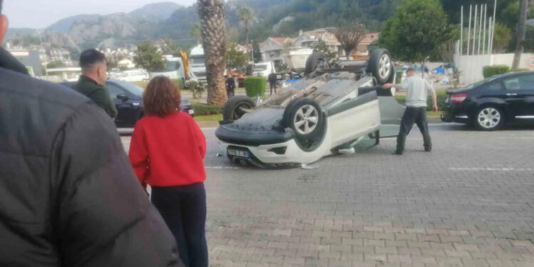 Yatağan yolunda kaza 1 ölü 1 yaralı